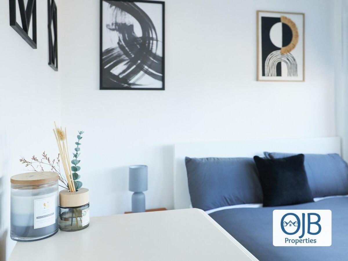 National Indoor Arena Apartment *