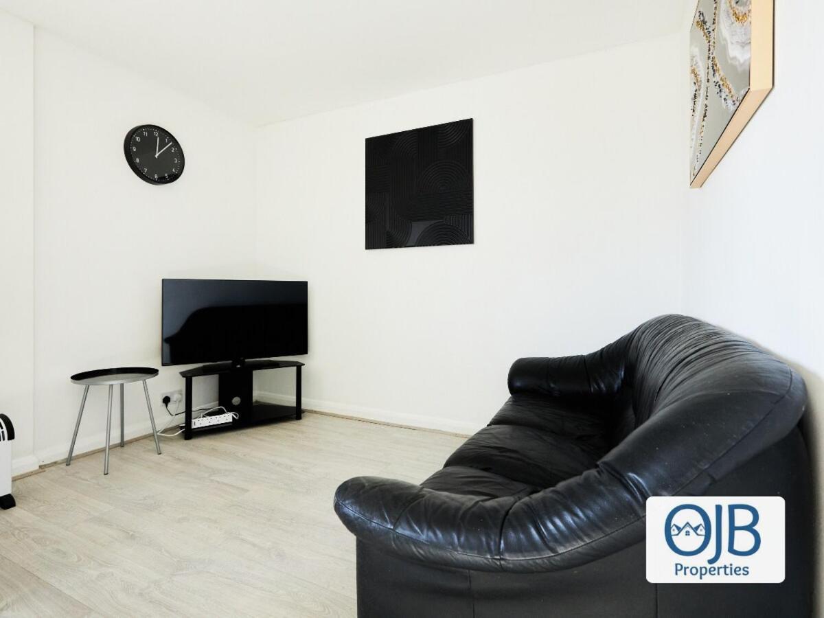 National Indoor Arena Apartment *